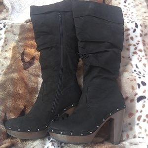 Shoe dazzle faux seude high heel boots